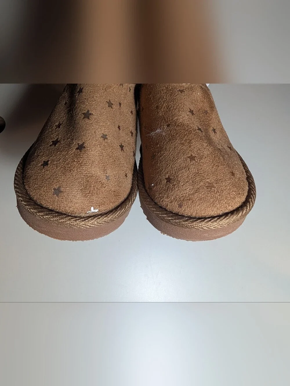 Pescool Girls Size 9 Cozy Tan Star Suede Kid's Boots with Faux Fur NWT